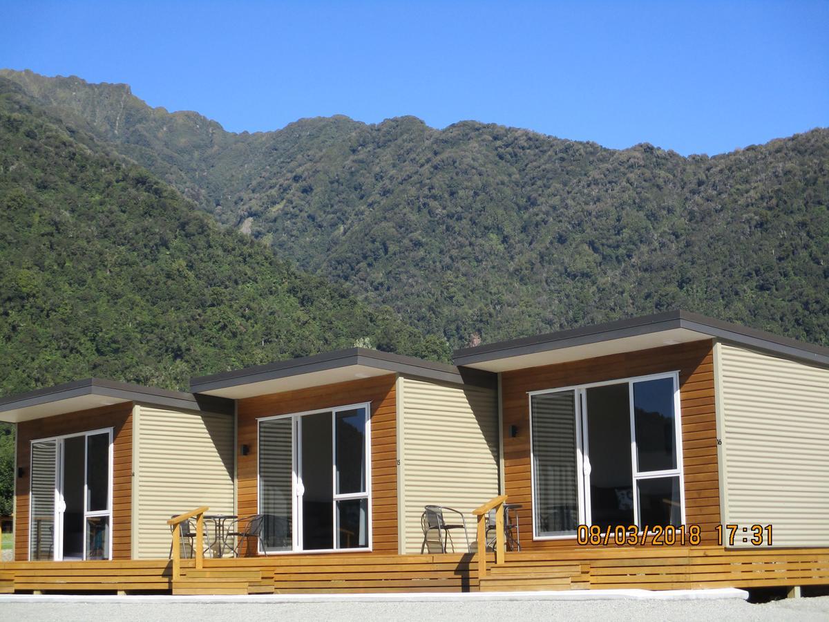 Franz Alpine Retreat Motel Exterior photo