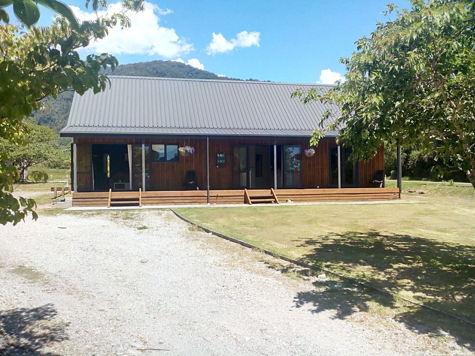 Franz Alpine Retreat Motel Exterior photo